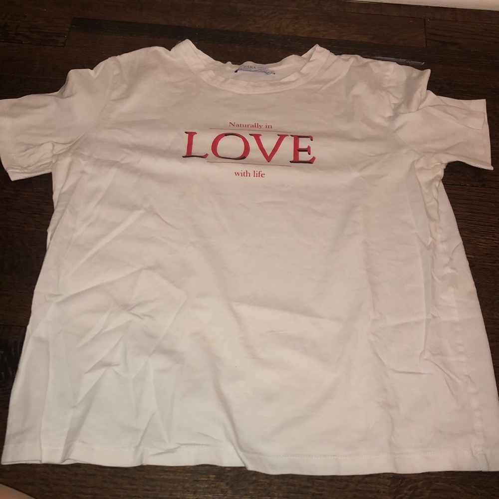 white t shirt